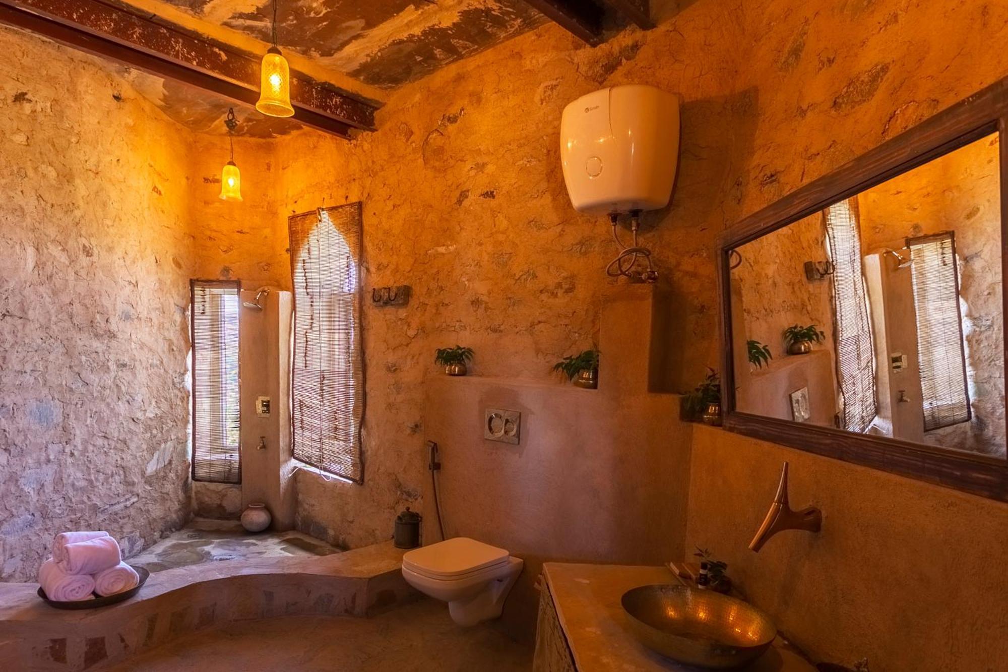 Manmatha A Luxury Retreat Bed and Breakfast Udaipur Esterno foto