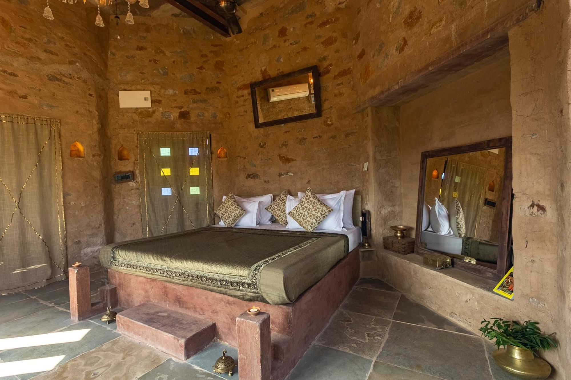 Manmatha A Luxury Retreat Bed and Breakfast Udaipur Esterno foto