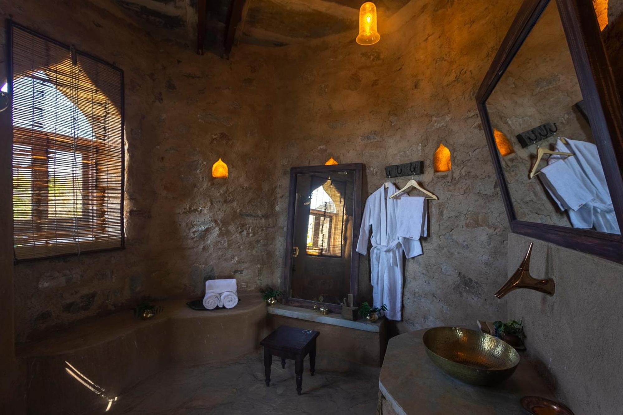 Manmatha A Luxury Retreat Bed and Breakfast Udaipur Esterno foto