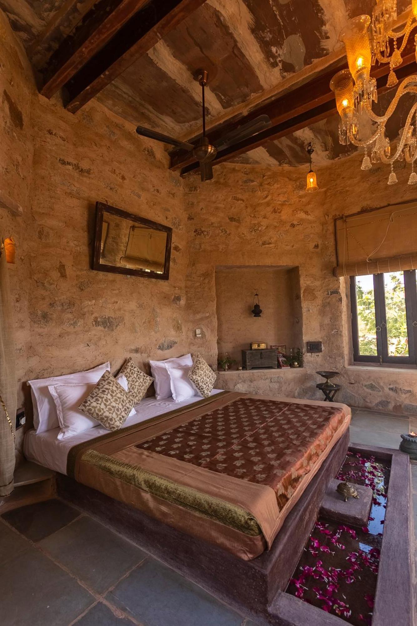 Manmatha A Luxury Retreat Bed and Breakfast Udaipur Esterno foto