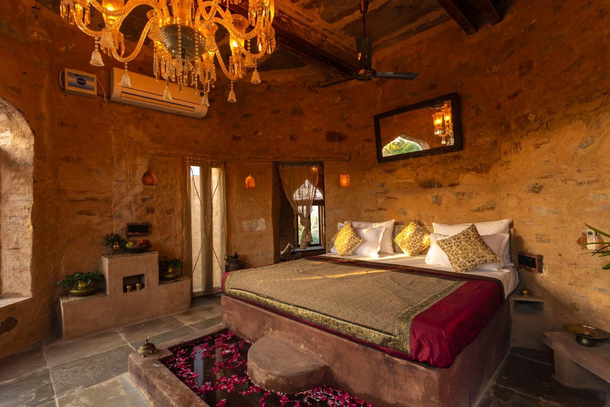 Manmatha A Luxury Retreat Bed and Breakfast Udaipur Esterno foto