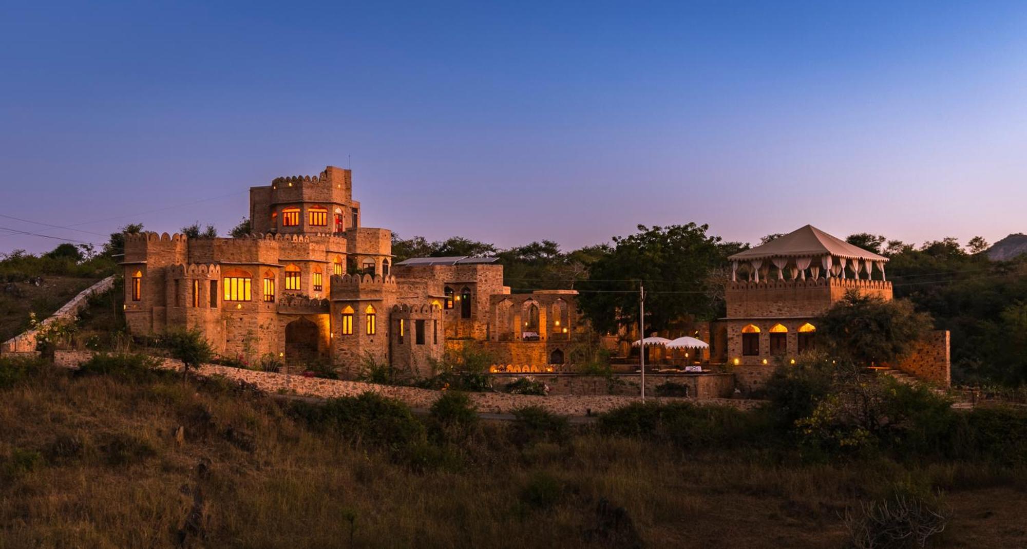Manmatha A Luxury Retreat Bed and Breakfast Udaipur Esterno foto
