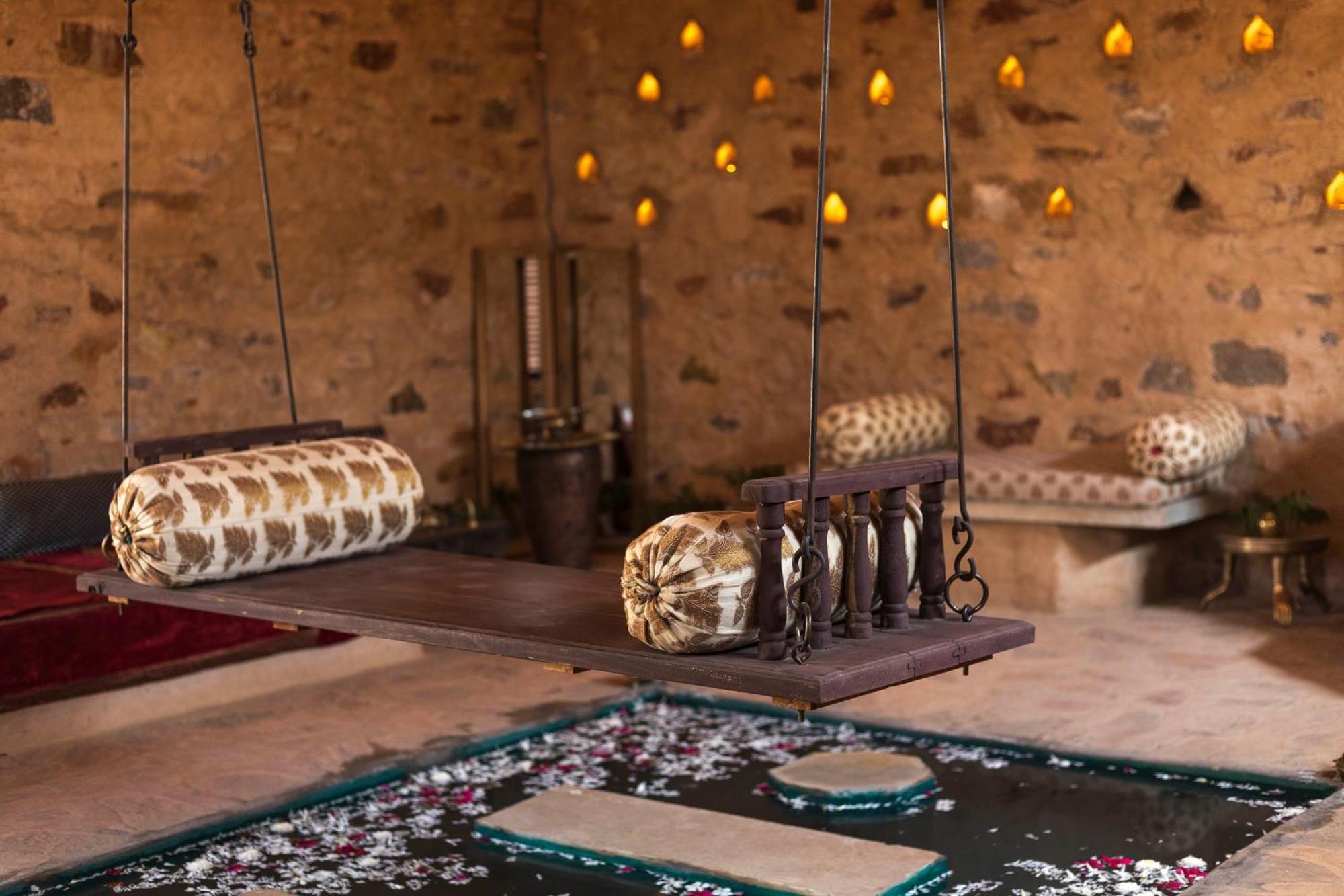 Manmatha A Luxury Retreat Bed and Breakfast Udaipur Esterno foto