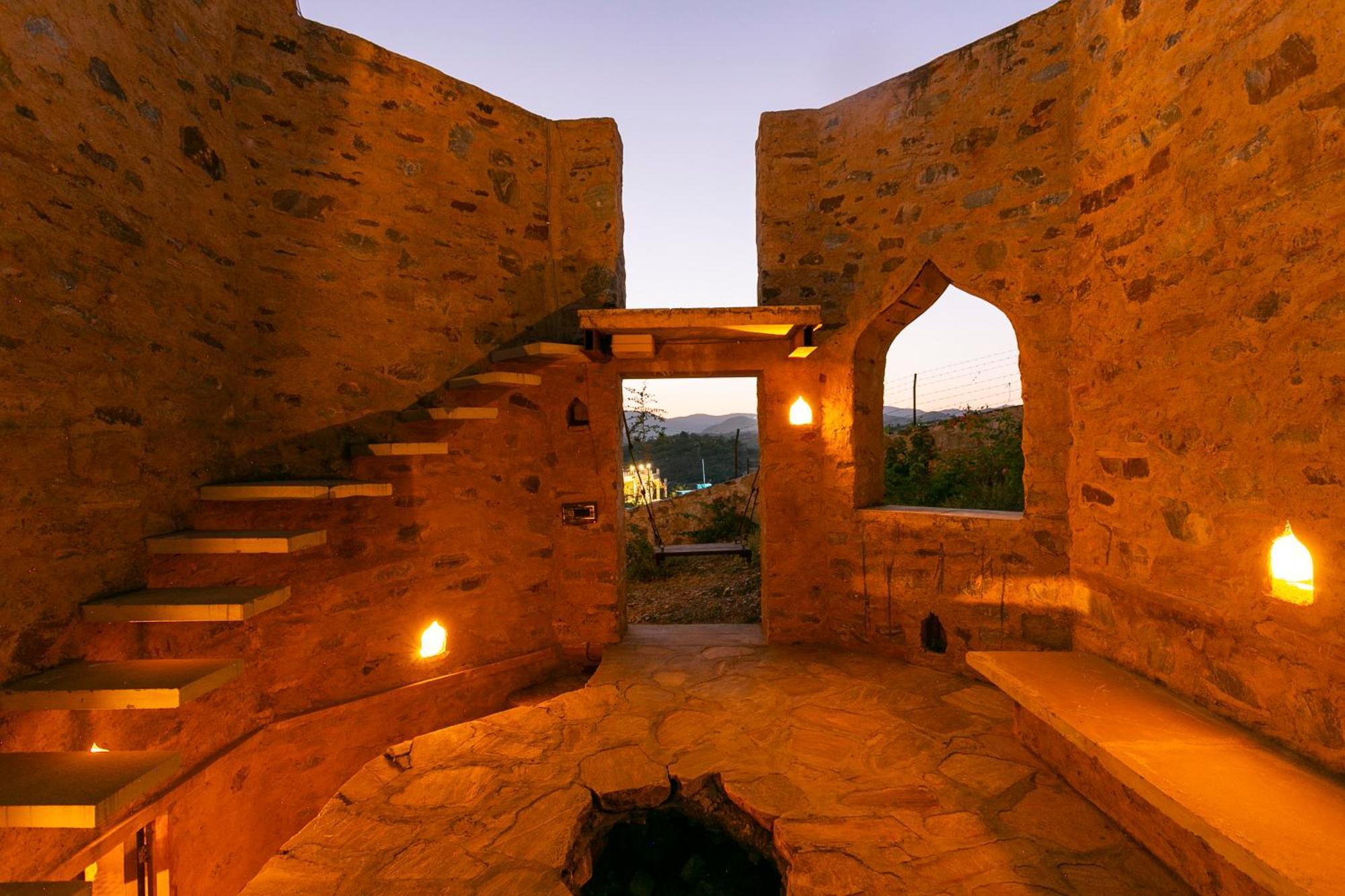 Manmatha A Luxury Retreat Bed and Breakfast Udaipur Esterno foto